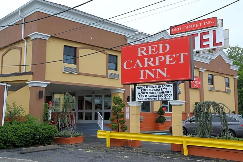 Red Carpet Inn Elmwood