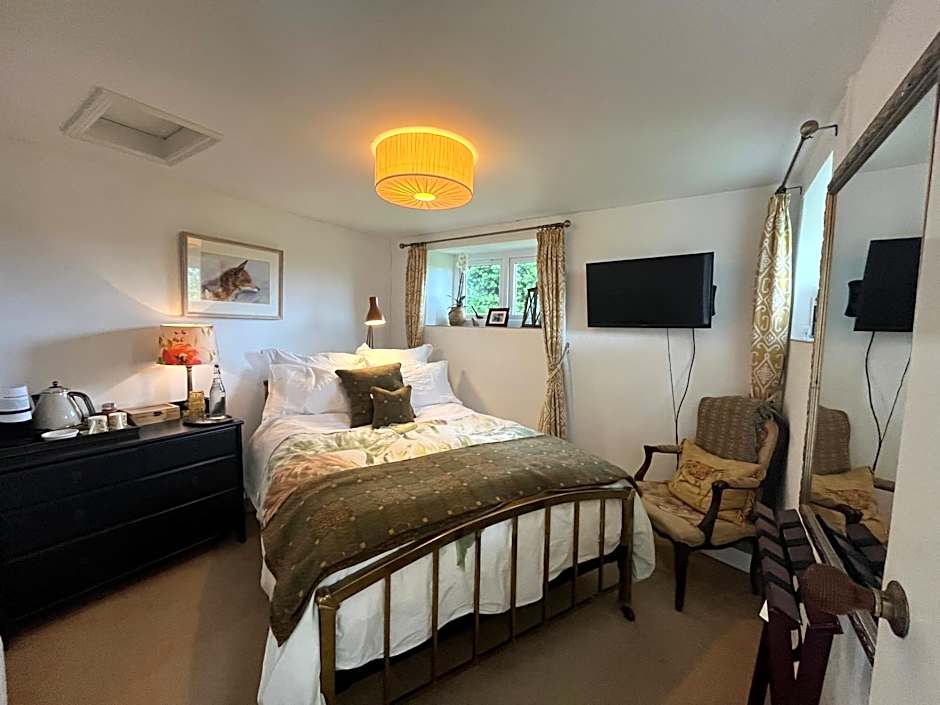 Coombe Lodge Farm House