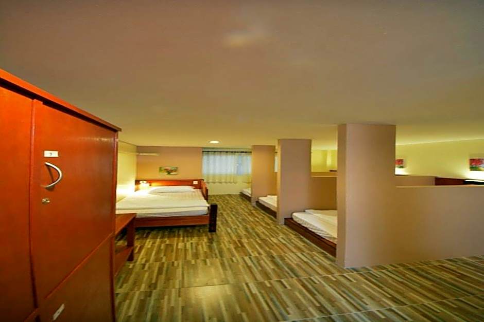Phangan Barsay Hostel