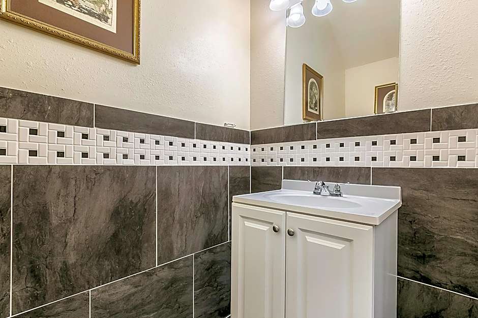 Modern, Spacious Condos with Luxury Amenities