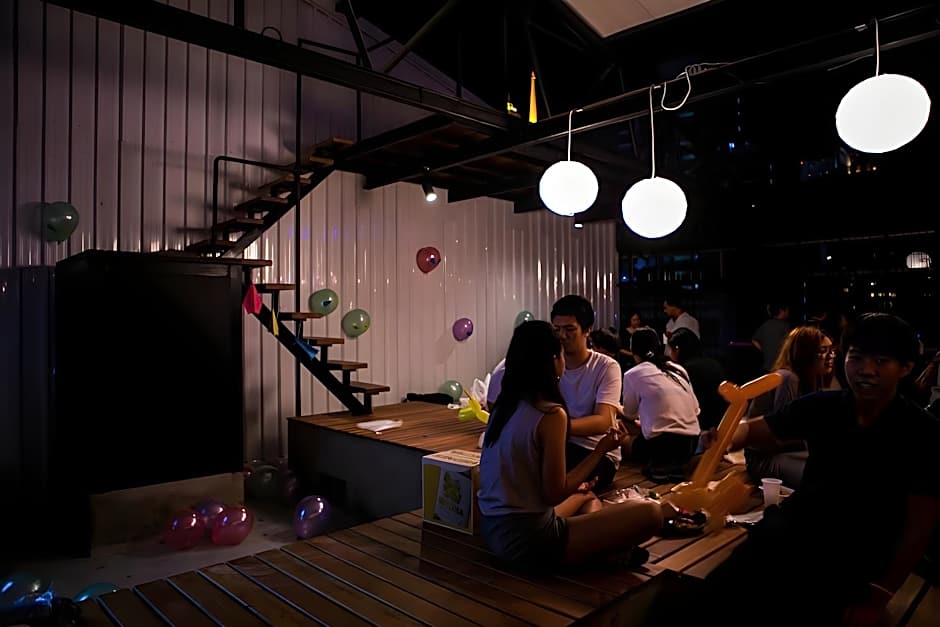Silom SPACE Hostel