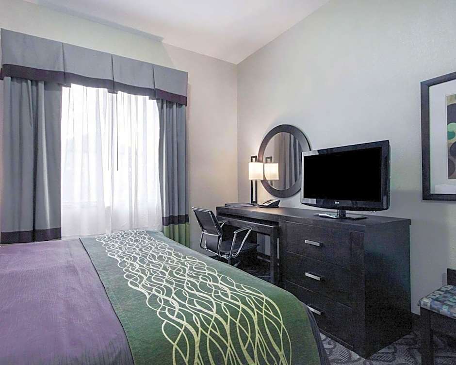 Comfort Inn & Suites El Paso I-10 Airport Area