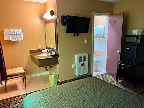 Budget Single Room - Smoking
