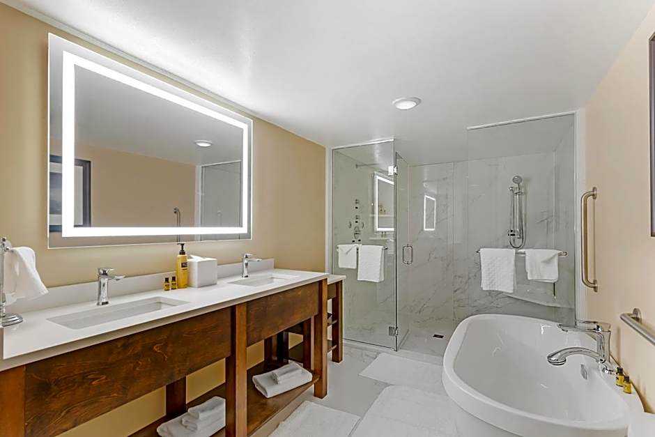 Best Western Plus Dryden Hotel & Conference Centre