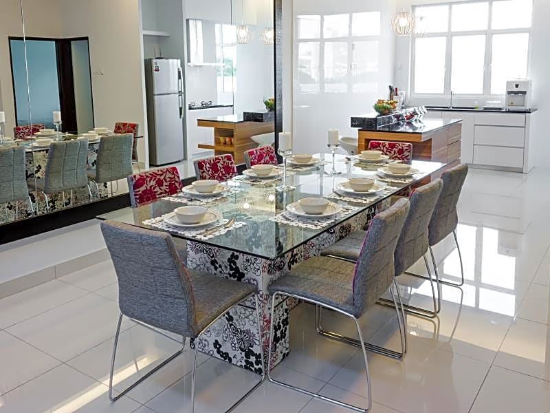 Shamrock Beach Villas Penang Seaview