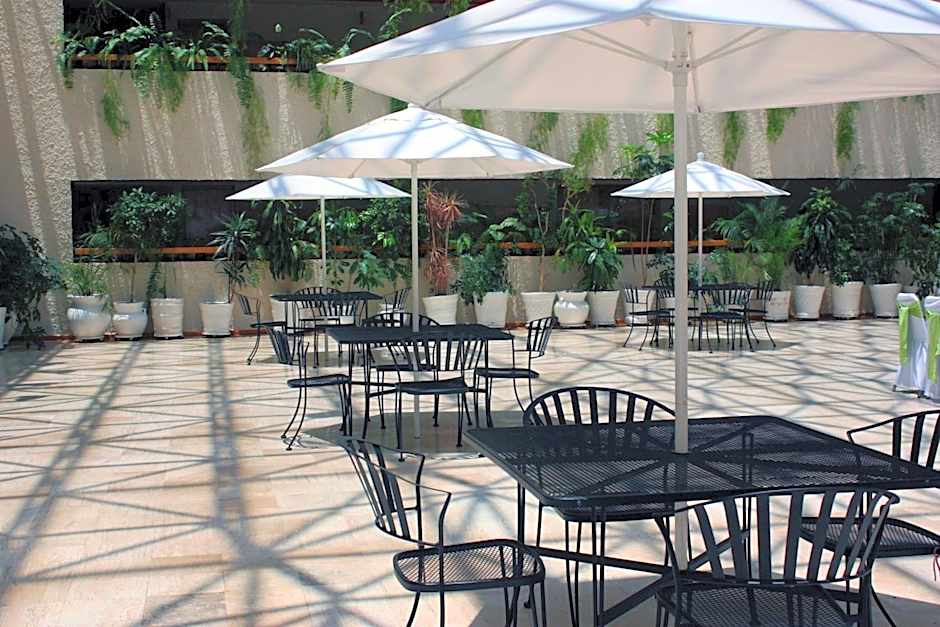 Cantalagua Inn