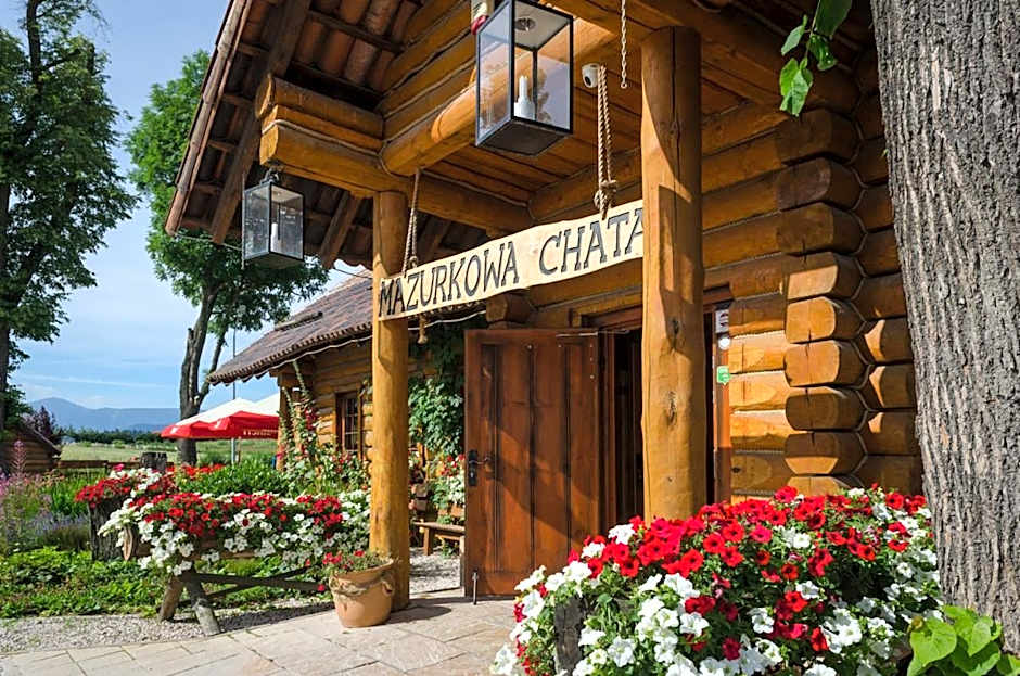 Mazurkowa - z widokiem na Karkonosze i Śnieżkę, darmowy parking, obok restauracja Mazurkowa Chata