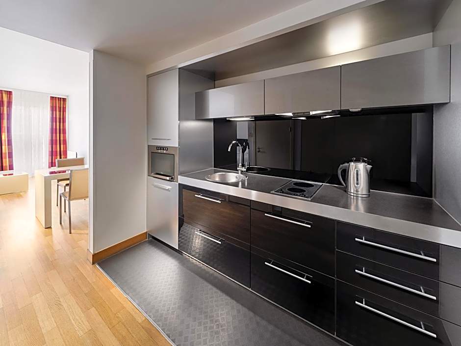 Mamaison Residence Diana