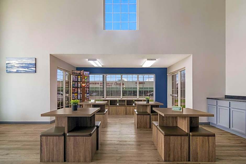 Econo Lodge Branson Theater District