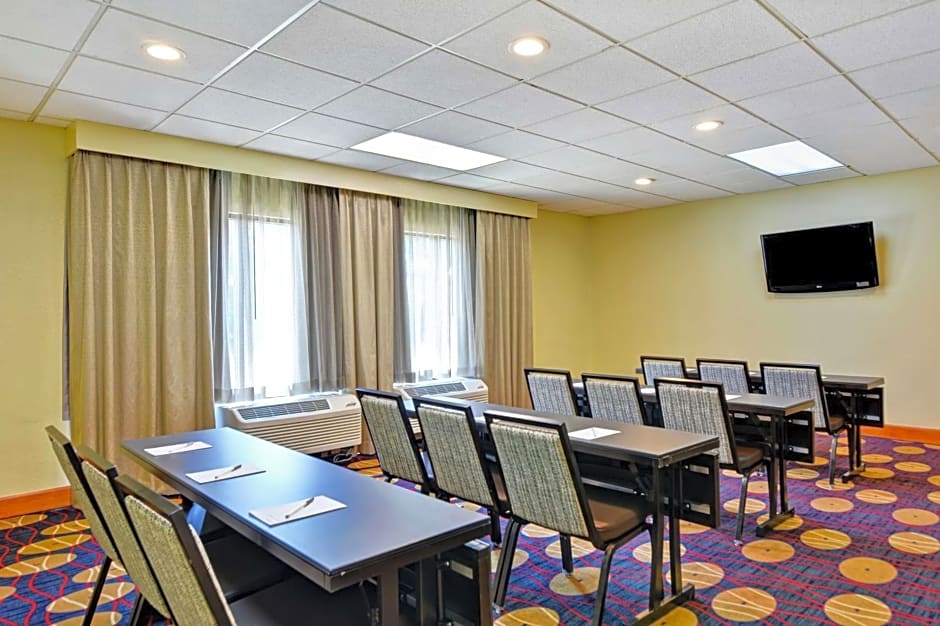 Hampton Inn By Hilton Cincinnati/Airport South