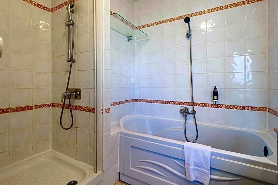 Residhotel Golf Grand Avignon