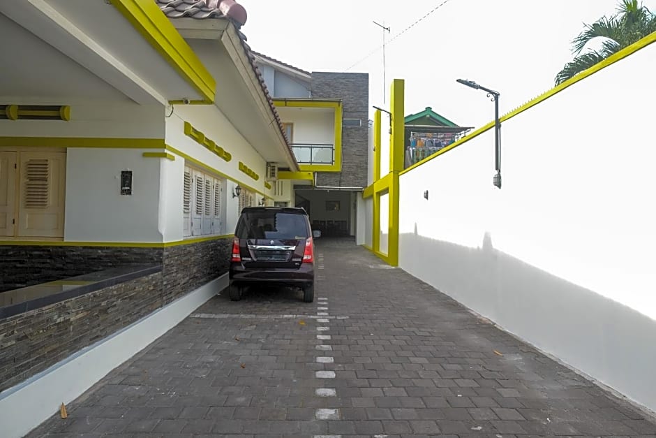 Urbanview Syariah Kadarman Home Laweyan by RedDoorz