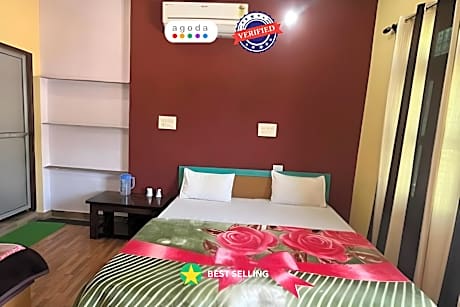 Goroomgo Girish Alay Homestay Uttarakhand