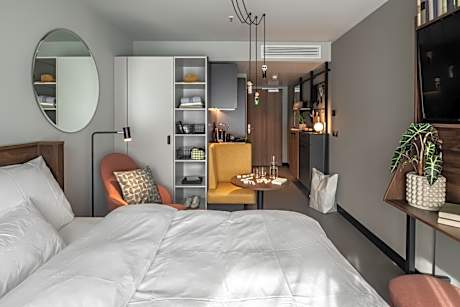 Studio Live Double with Balcony