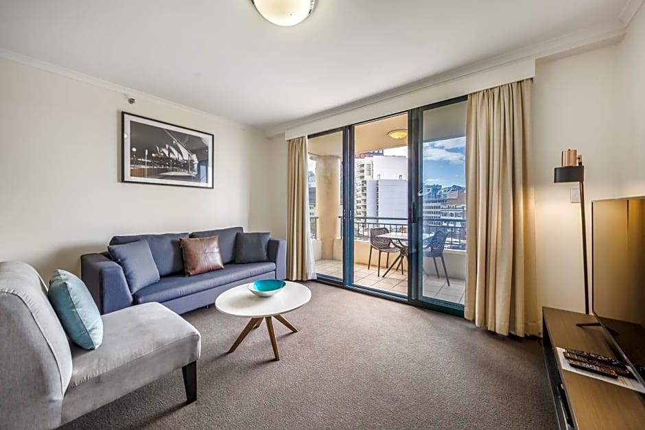 Oaks Sydney Castlereagh Suites