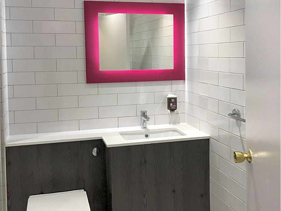 ibis Styles Reading Oxford Road