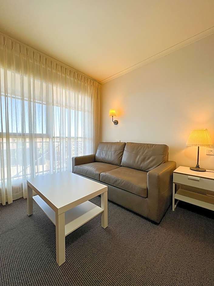 Summerhill Motor Inn - Adults Only