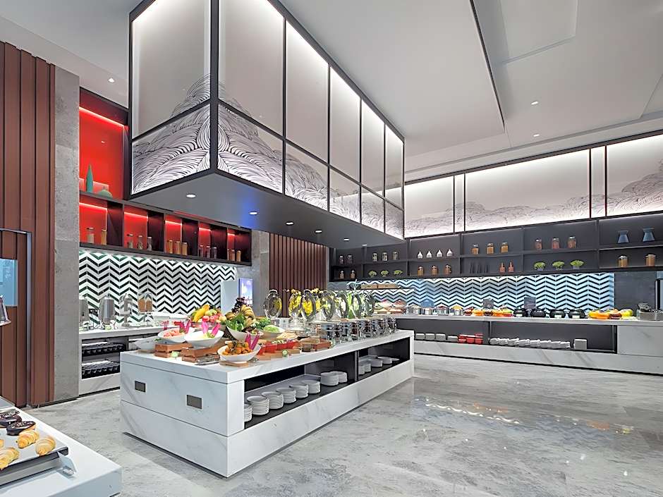 Hampton by Hilton Qionghai Railway Station