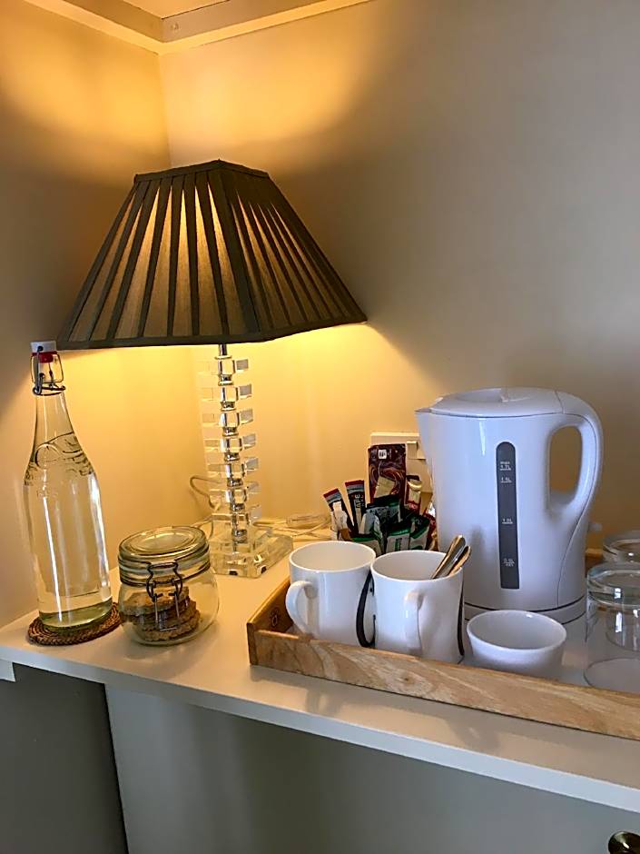 Ashbury Bed & Breakfast