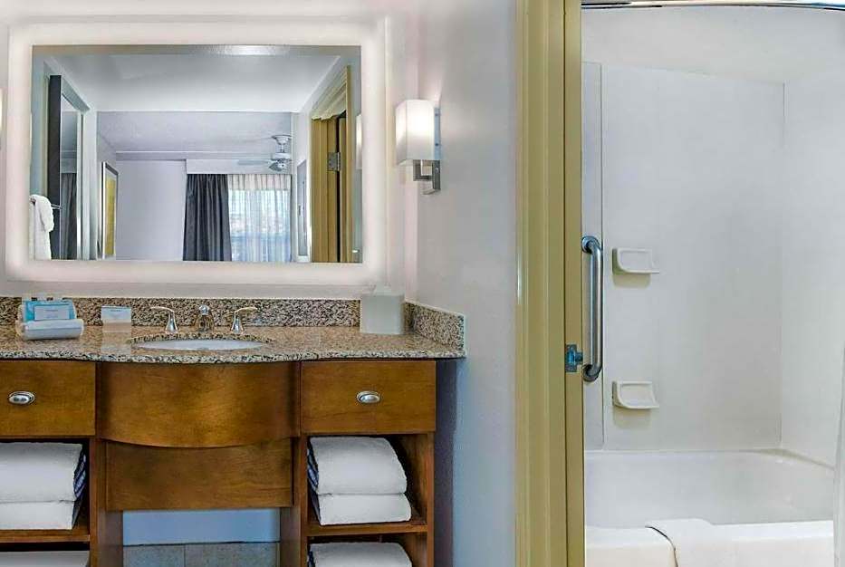 MainStay Suites Phoenix North – Phoenix, AZ