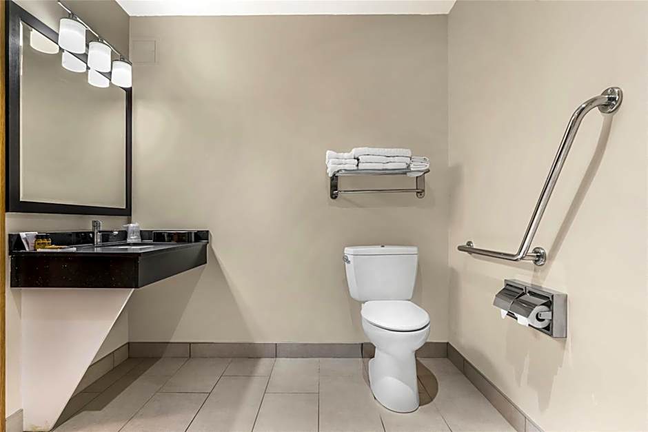 Best Western Plus Country Meadows Inn