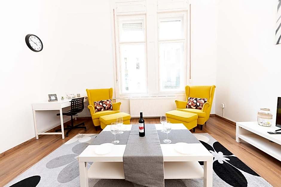 Danube Dwelling Aulich utca 3