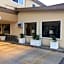 Grand Inn