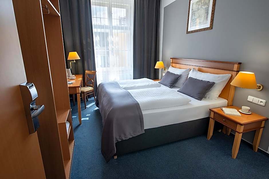Prague Season Hotel