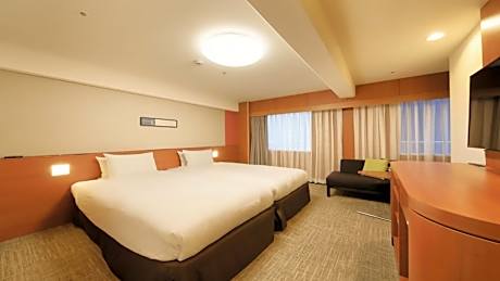Hollywood Twin Room Type A (Non Smoking)