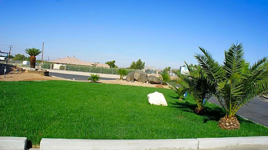 Apple Valley Hotel & Lodge