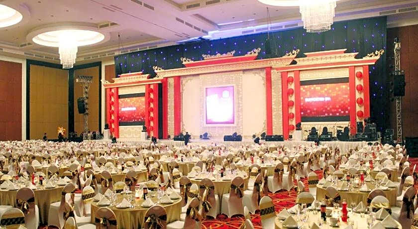 Grand Mercure Solo Baru