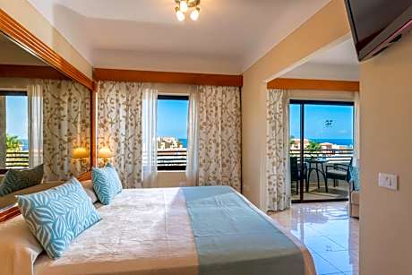 Junior Suite (2 Adults + 1 Child)