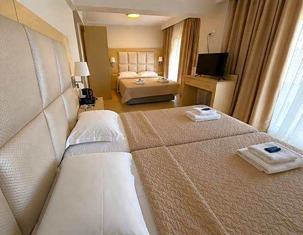 Hotel Avra