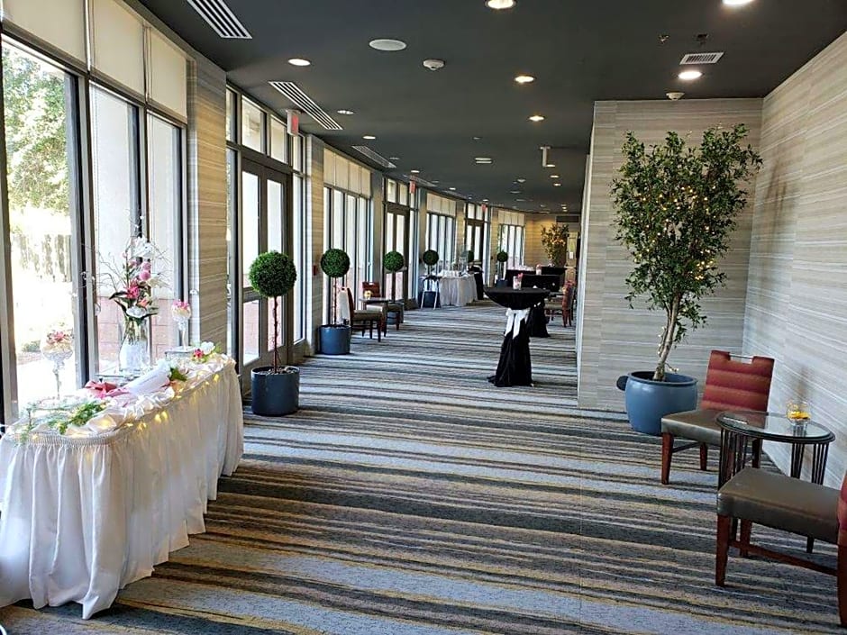 Holiday Inn Phoenix Airport By IHG