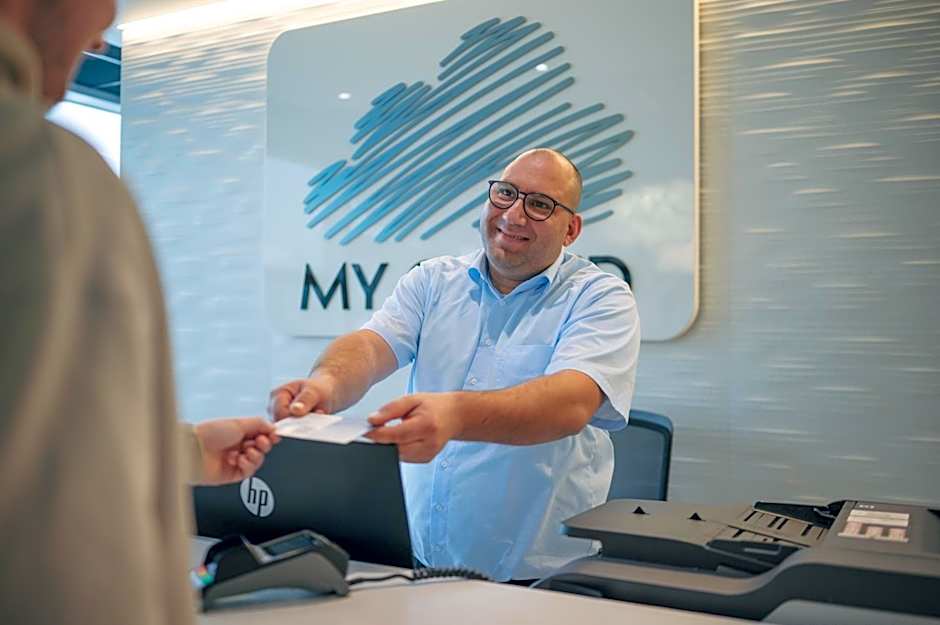 MY CLOUD Transit Hotel - Guests with international flight only!