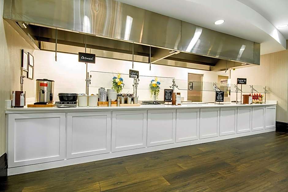 Embassy Suites By Hilton Louisville Downtown