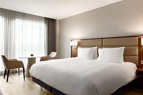 Standard Room, 1 King Bed, Non Smoking, City View