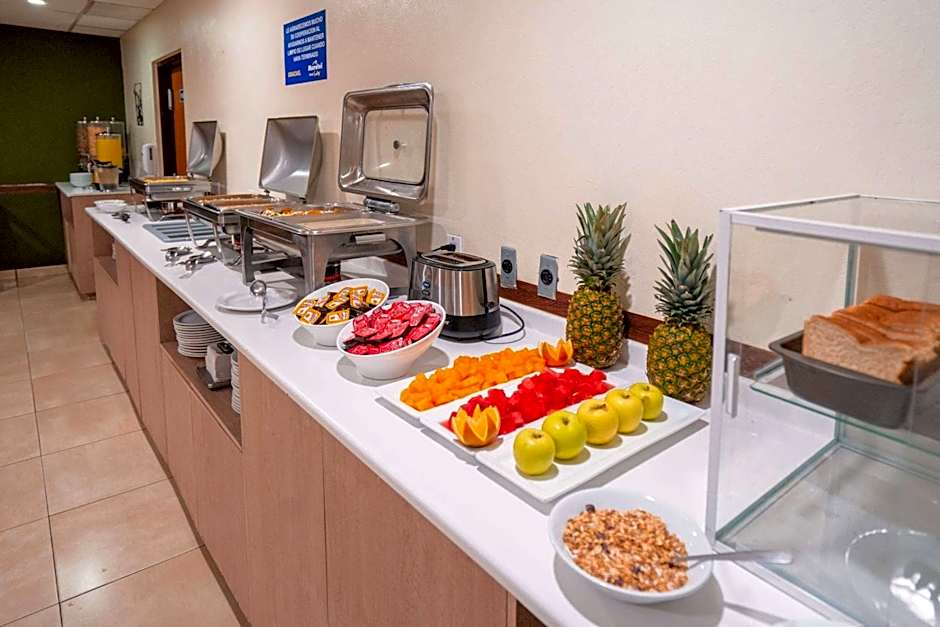 Microtel Inn & Suites by Wyndham Ciudad Juarez/US Consulate