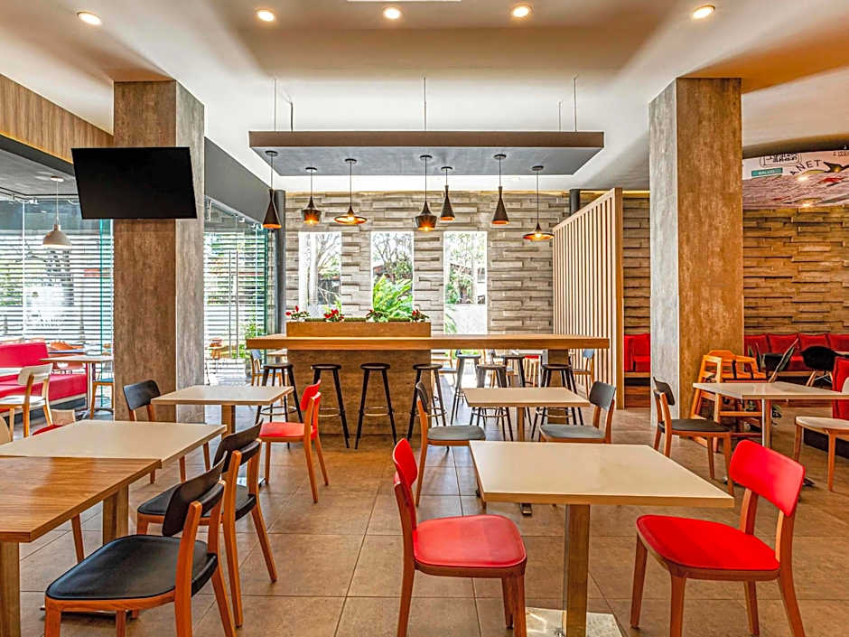 Ibis Merida