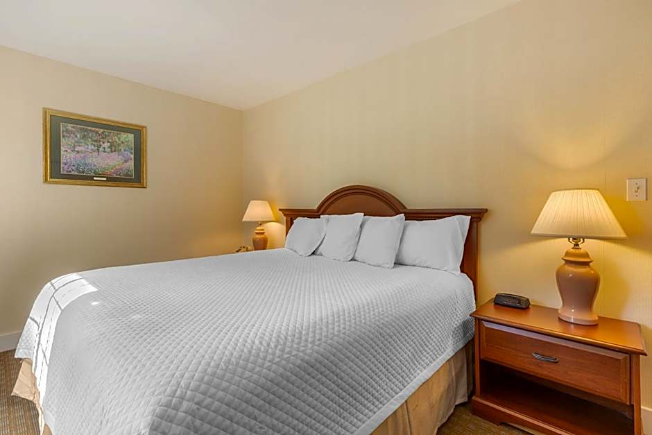 Ogunquit Hotel and Suites