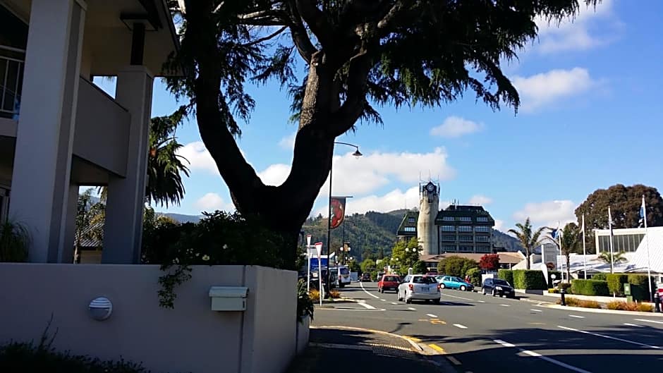 Cedar Grove Motor Lodge