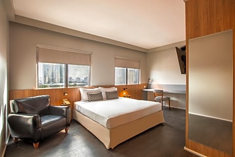 Accessible Queen Room