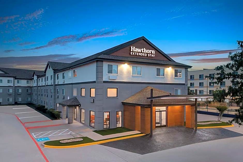 Hawthorn Extended Stay by Wyndham DFW Airport North
