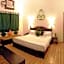 La Casa Hotel