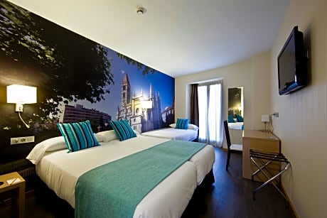 TRIPLE
3 singles beds or 1 doble beds + 1 single beds