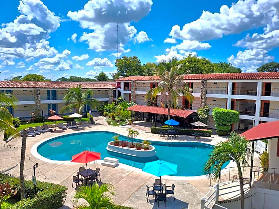 Plaza Palenque Hotel & Convention Center