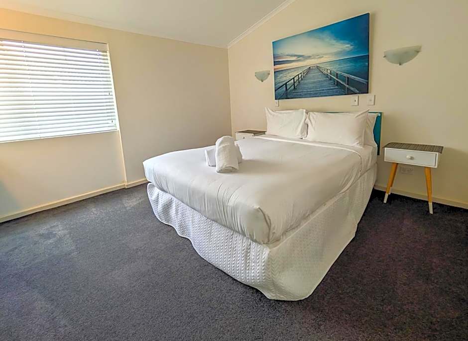 Noosa Parade Holiday Inn