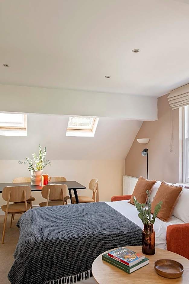 SACO Reading – Castle Crescent