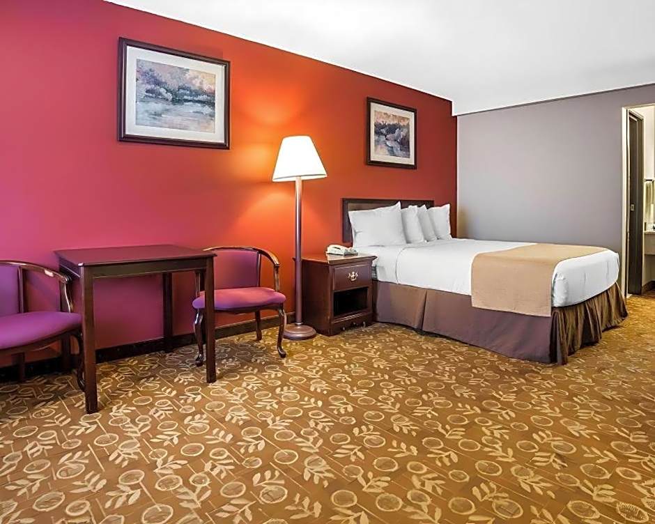 Quality Inn & Suites Minden