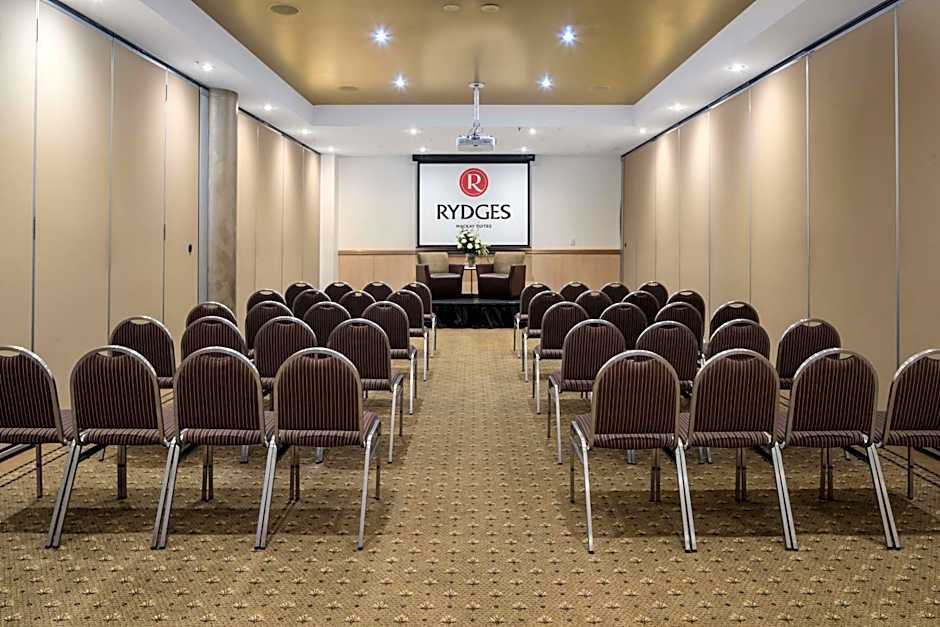 Rydges Mackay Suites